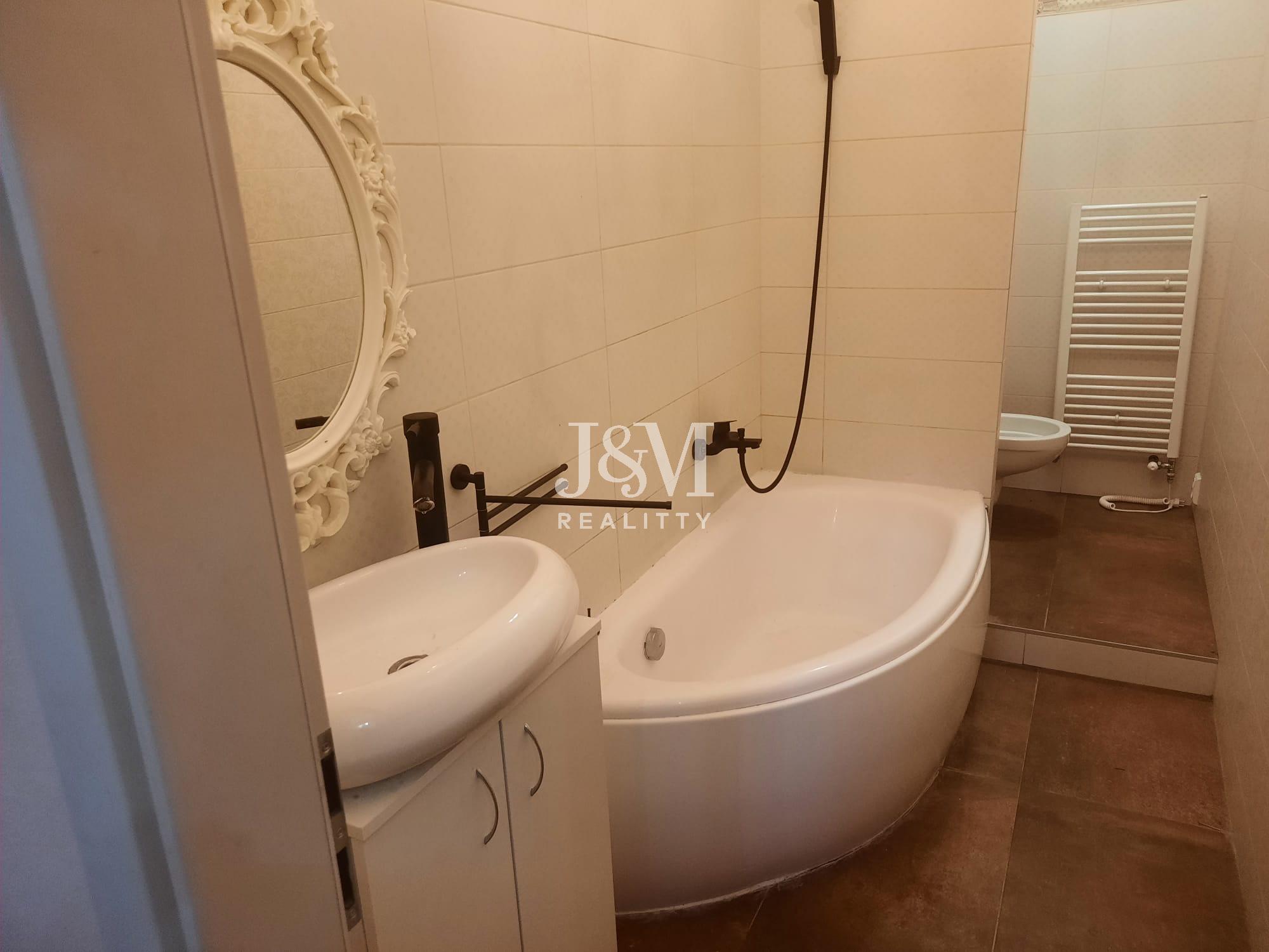 07af32a1-ab1f-4ad4-96a1-5b017195e23b