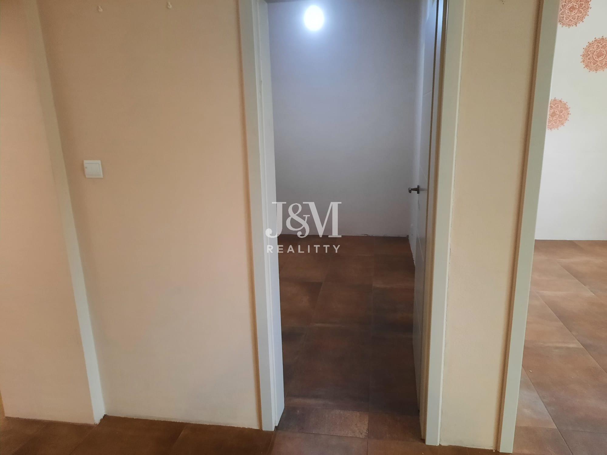 7cbef5b1-e13b-4f84-aae1-f9413a745aca